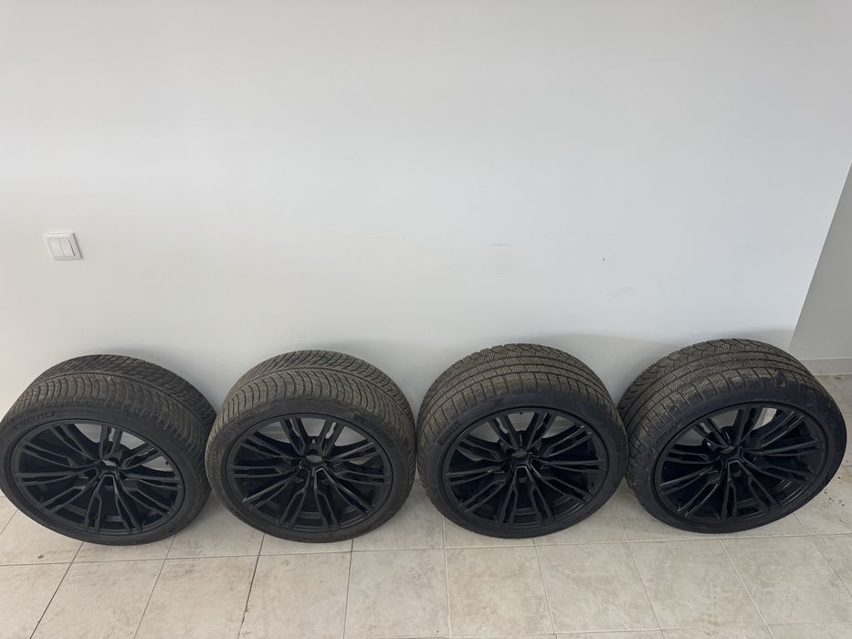 Jantes 19 originais BMW M4 ano 2023 com pneus incluídos igual a novas