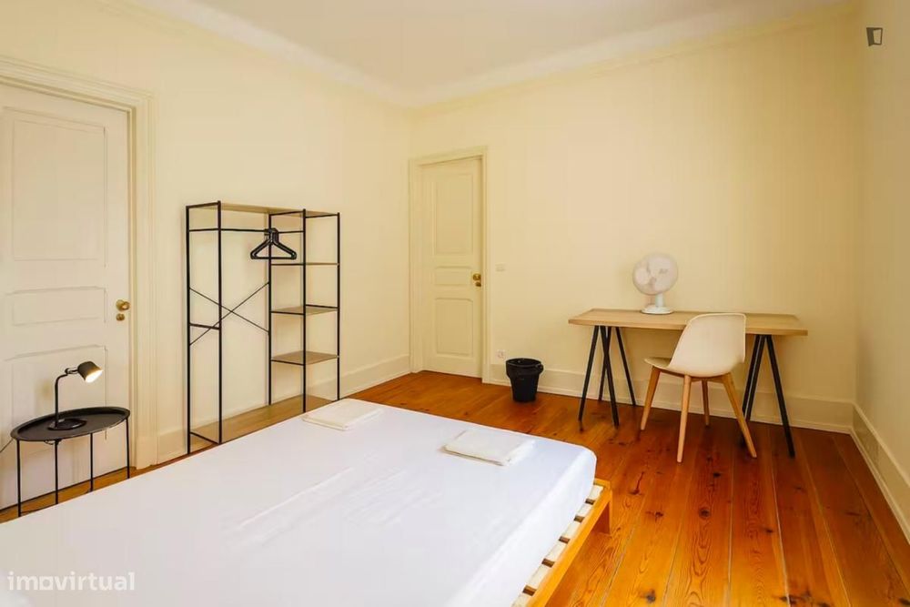 Room - located in Picoas Lisbon
