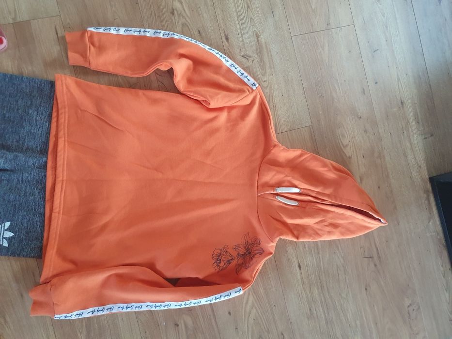 Bluza pomarańczowa Bench 38 plus getry