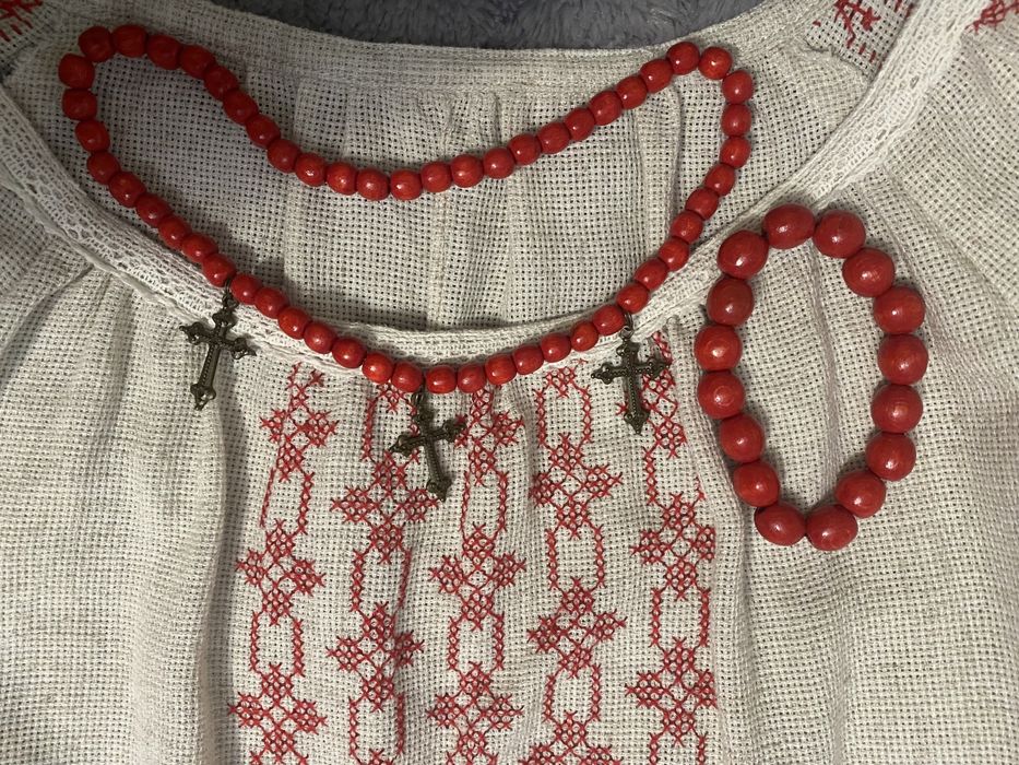 Фартух, пояс до українського строю, вишиванки, припинда, буси