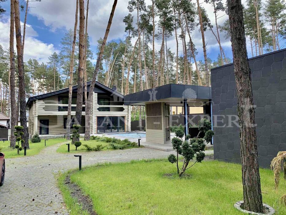 Котедж ЗРУБ 11 соток з Басейном та Банею ! Біля лісу