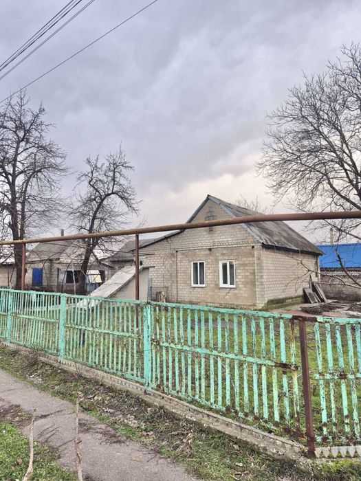 Продам два будинка біля станції Верхньодніпровськ