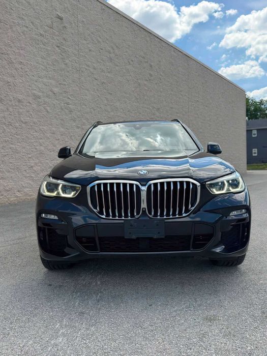 BMW X5 xDrive50i      2019