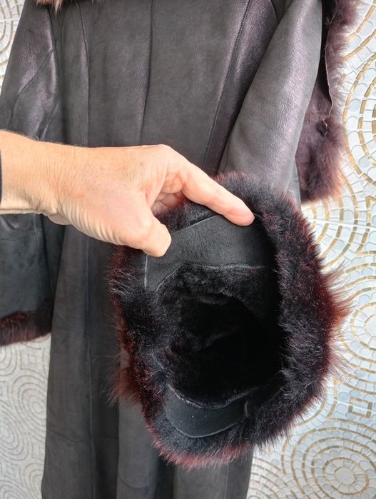 Шикарное женское натуральное пальто - дубленка, итальянский бренд Nur