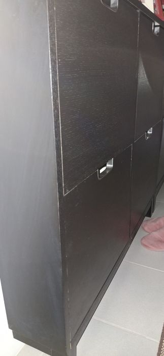 Sapateira castanha ikea