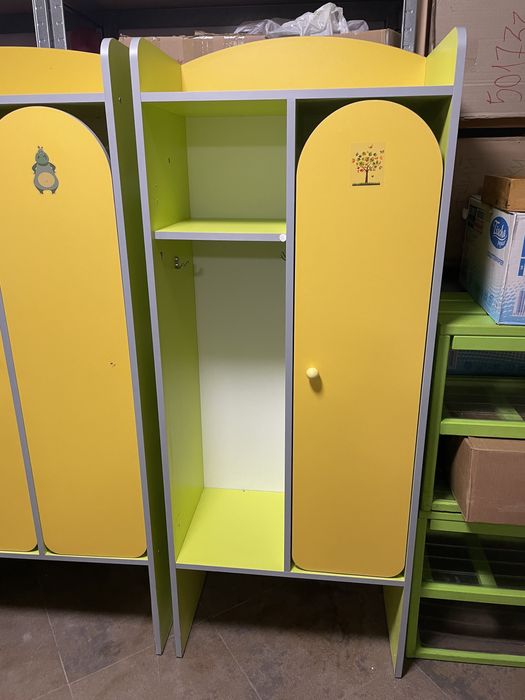 Дитяча шафа без дверцят