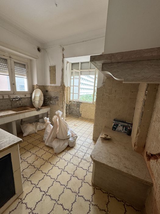 Remodelações e Acabamentos: Pladur, Pintura e Carpintaria profissional