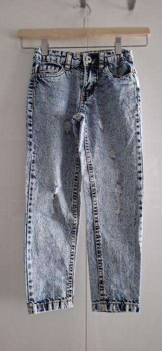 Spodnie jeansowe z przetarciami rozmiar 110/116