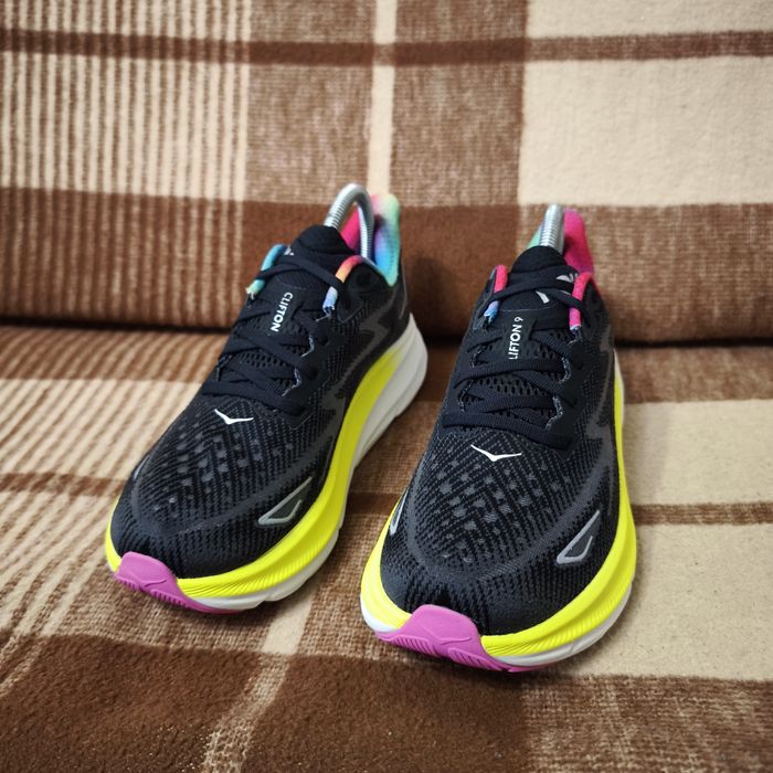 Кросівки для бігу hoka Clifton 9