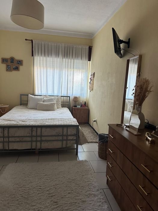 Aluga-se Apartamento T1 nos Penedos Altos - Covilhã