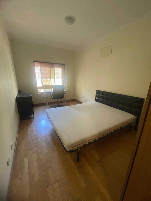 Quarto individual no Parque das Nações, Lisboa Despesas incluídas recibos | Single Room in Parque das Nações, Lisbon Bills Included Receipts Provided