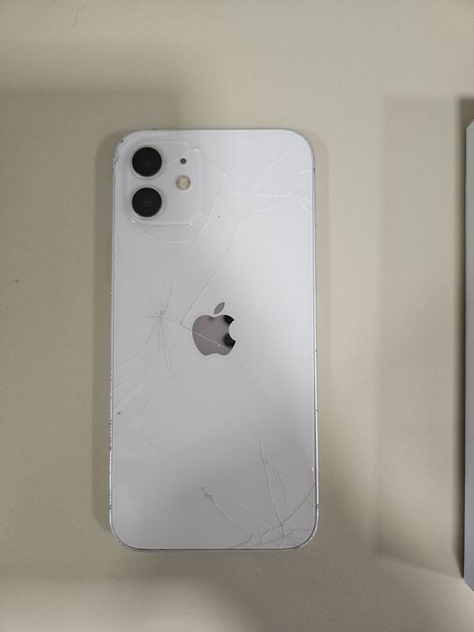 Iphone 12 com caixa+capas-Ler descricao