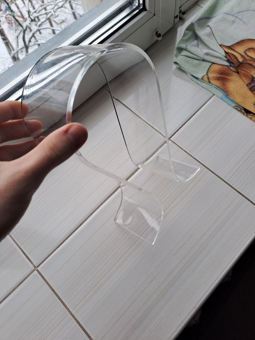 Пластикова підставка для навушників