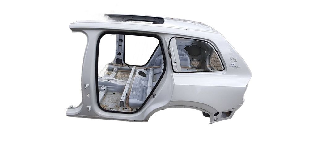 VOLVO XC90 II ĆWIARTKA BŁOTNIK LEWA TYŁ 707