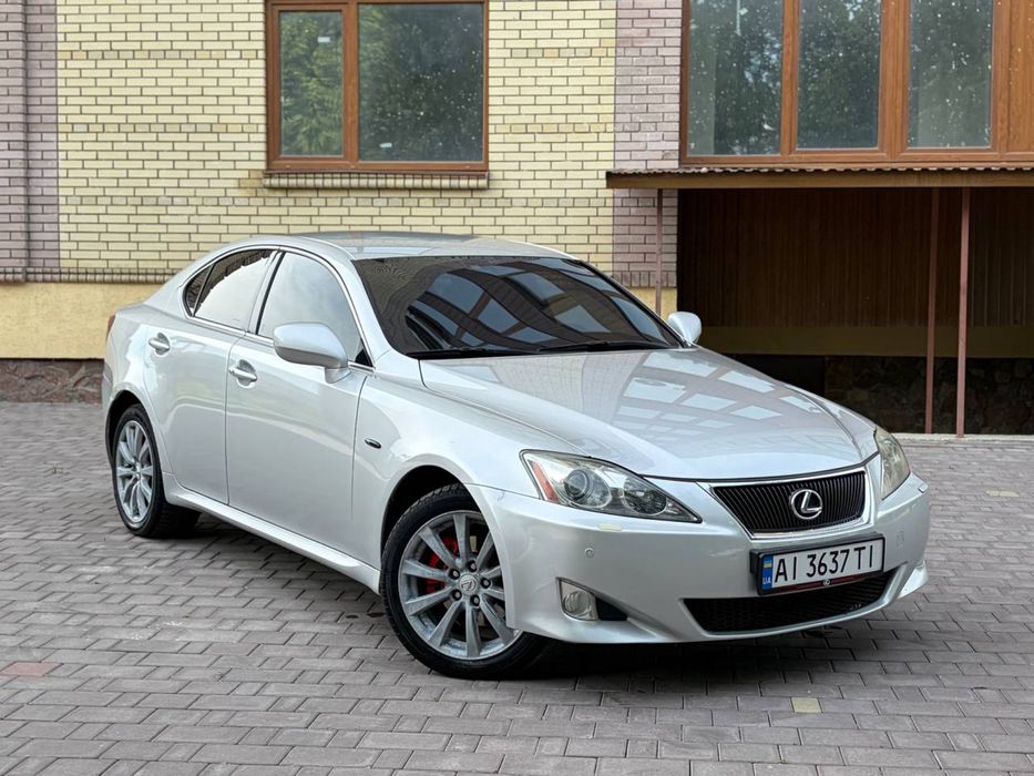 Продам Lexus IS220d