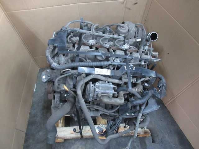 ) TOYOTA VERSO silnik kompletny 2.2d  2AD