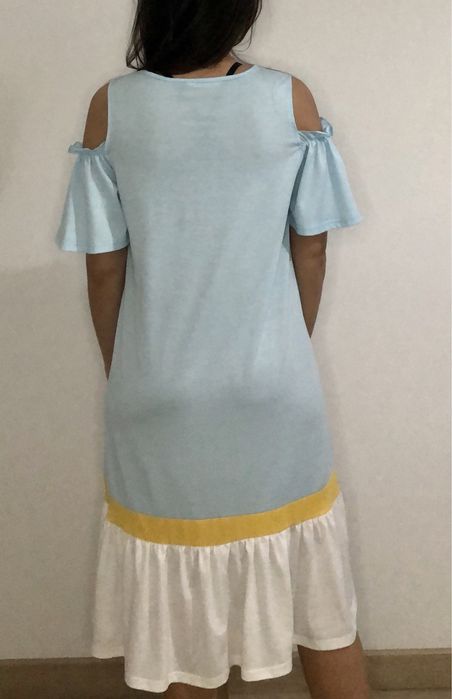 Vestido azul / amarelo / branco