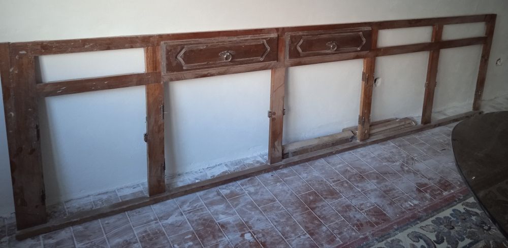 Armário de baixo antigo de cozinha (Gavetas, portas e moldura em madei