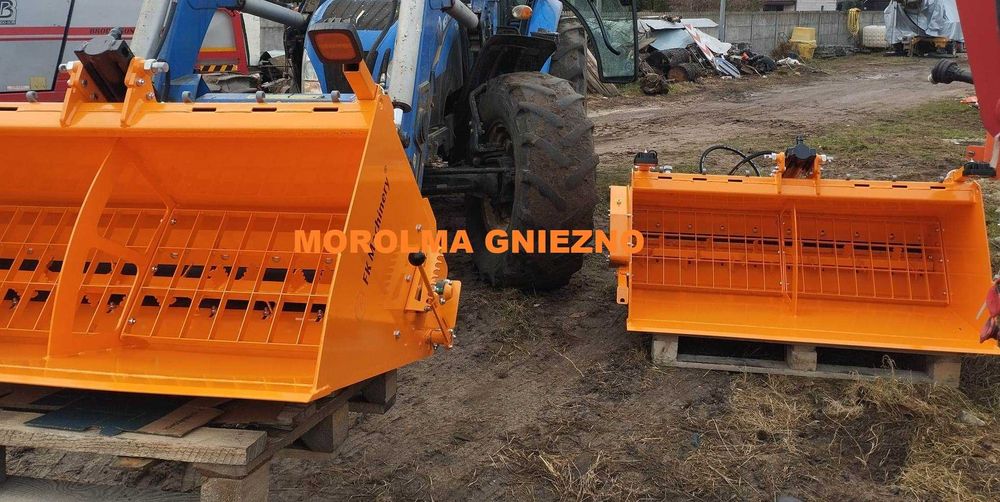 Piaskarka solarka komunalna posypywarka do ulic placów dróg FK MACHINERY samozaładunkowa