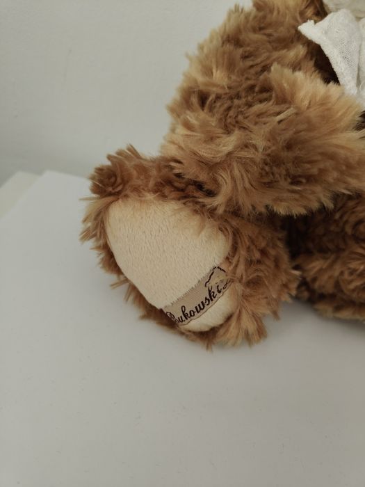 Miś Bukowski milusi.