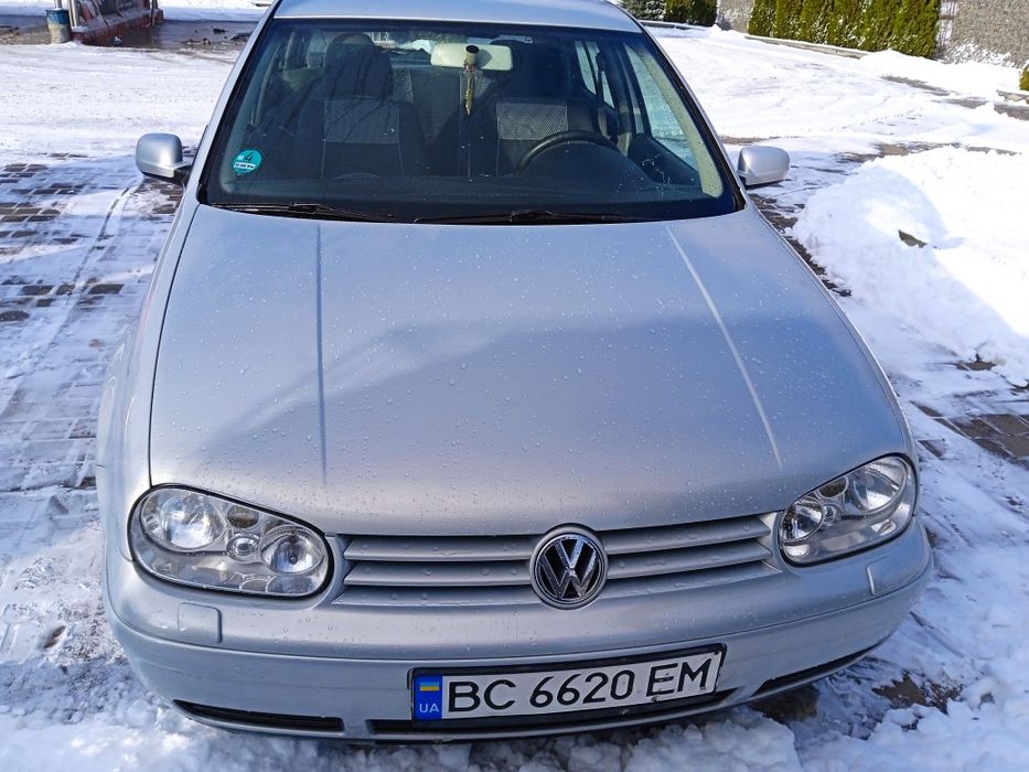 Продам машину гольф 4