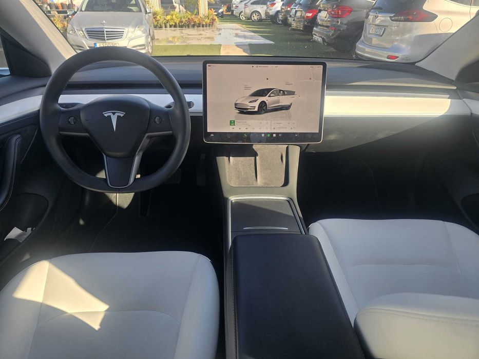 Tesla Model 3 Tração Traseira