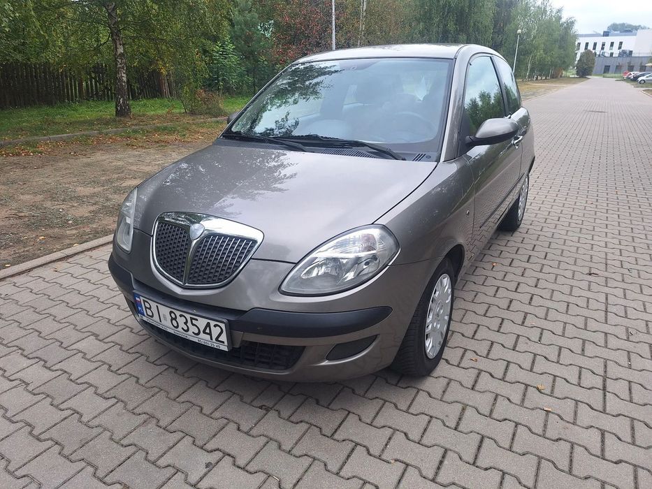 Lancia Ypsilon
