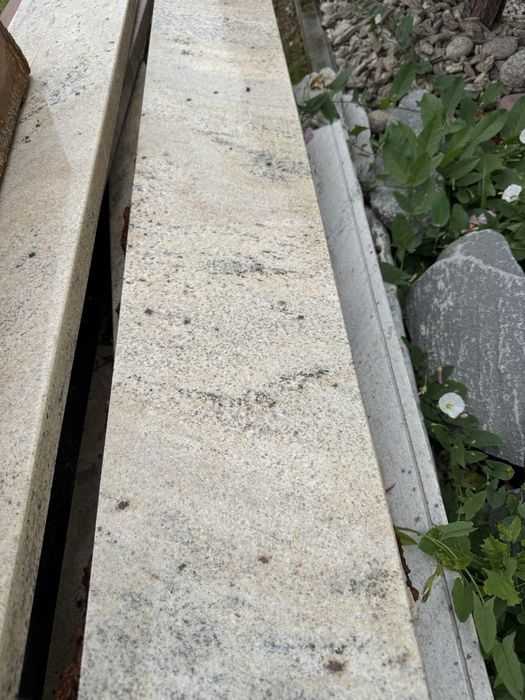 Parapety granitowe