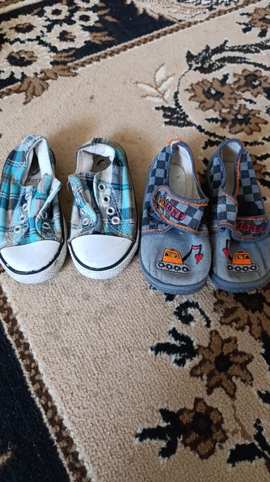 Тапочки красовки 25