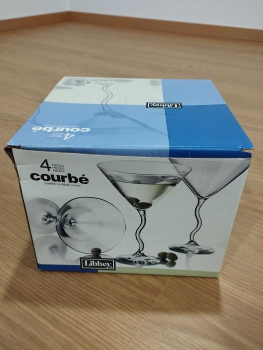 Copos cocktail pé alto Libbey