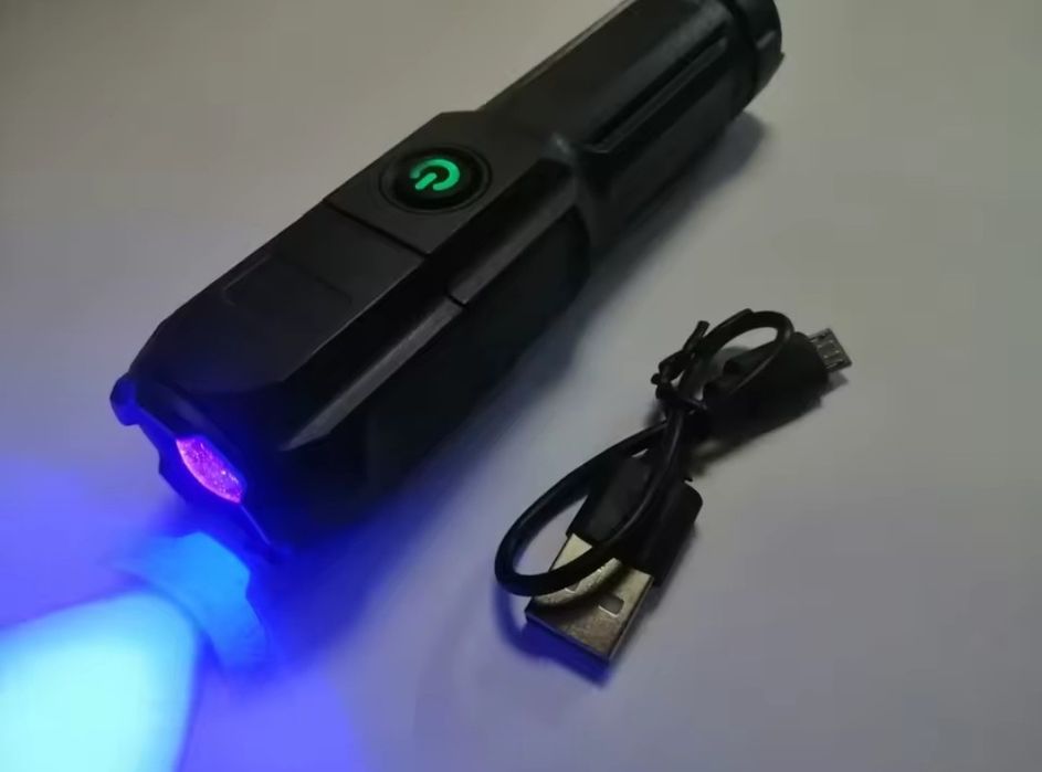 Ультрафиолетовый фонарик с зумом

395нм / 3 режима / с перезаряжаемым