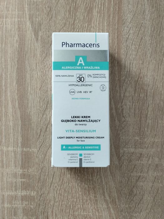 Lekki krem głęboko nawilżający SPF 30