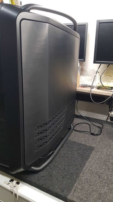 Obudowa PC  -  COSMOS II - Ultra Tower