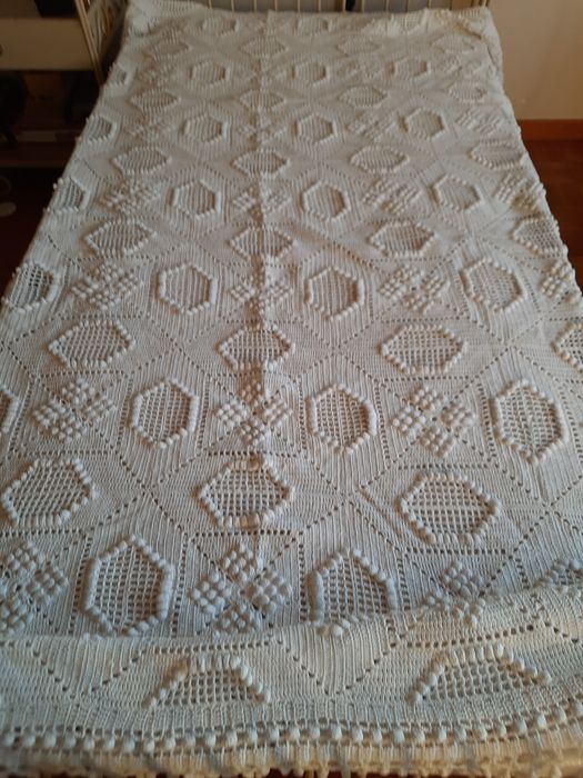 Colcha de solteiro em crochet.