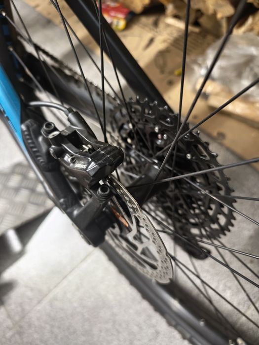 CUBE STEREO HYBRID 140 HPC RACE 625 tam M negociavel