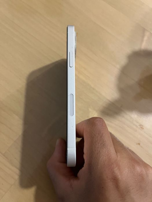 iPhone 11 64 GB — €150