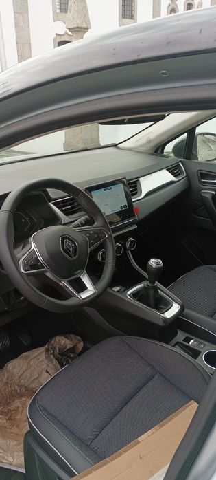 Renault Captur 2024 com apenas 7000km impecável