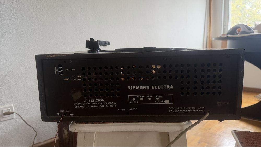 Radio/Gira discos SIEMENS ELETTRA