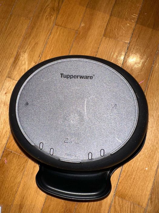 Tulha de alhos da Tupperware + Tudo em um