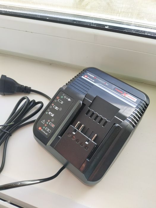 Зарядний пристрій Einhell 3A PXC