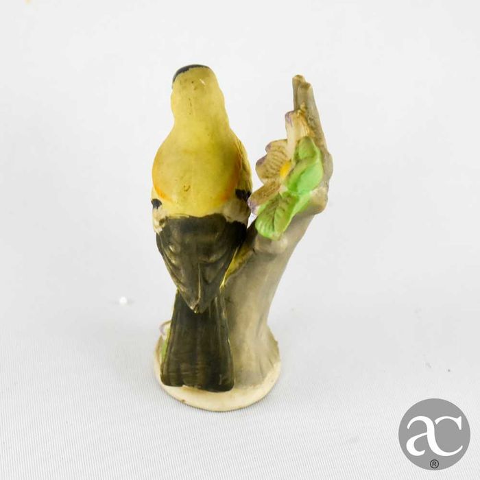 Figura de pintassilgo em biscuit, meados do séc. XX