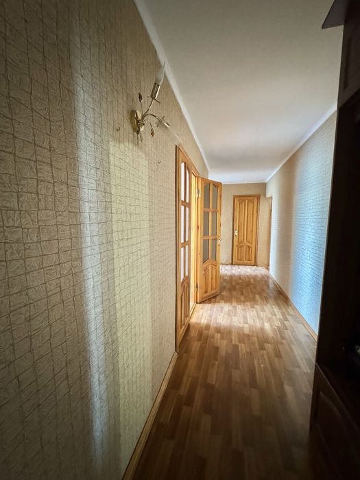 && 3 кімнатна квартира у цегляному будинку