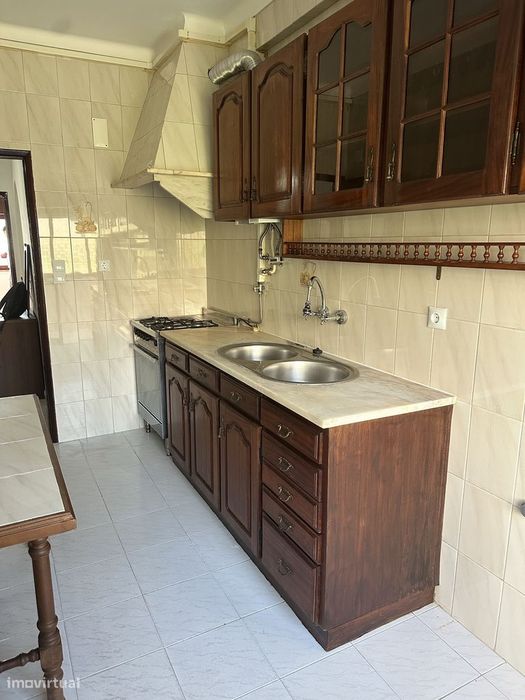 Apartamento T3 espaçoso para arrendamento