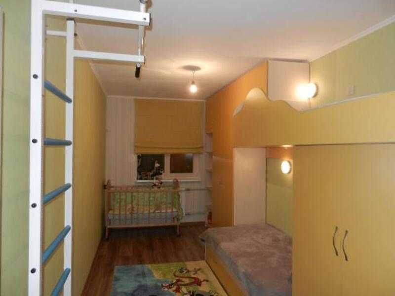 Продам трикімнатну квартиру на Нових Будинках