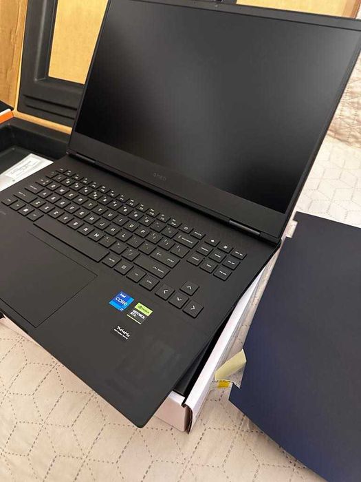 Laptop Gaming HP Omen RTX 4060 Intel i7  16 lub 72 GB