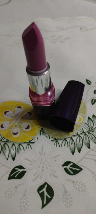 Pomadka Colour Attraction -Cranberry.