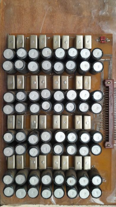 Реле РЭС47 конденсатор К 50 16  25 в 500 мкф