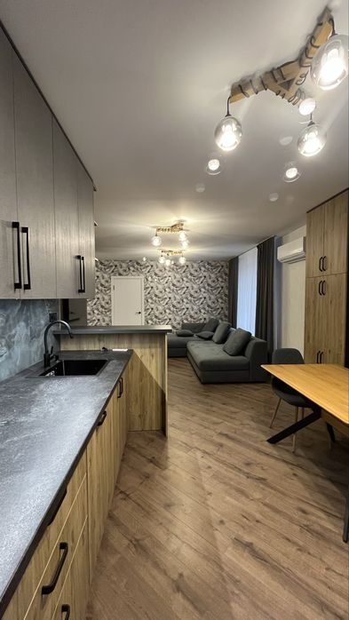 Ексклюзивна, дизайнерська квартира, в Новому будинку, Корбутівка