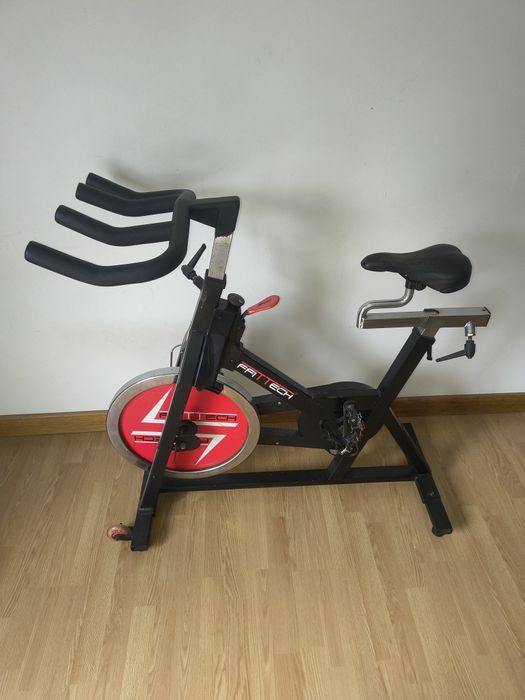 Bicicleta de ginásio