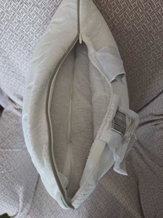 Подушка з ефектом пам'яті 42х65x15см WELLPUR STROKKEN